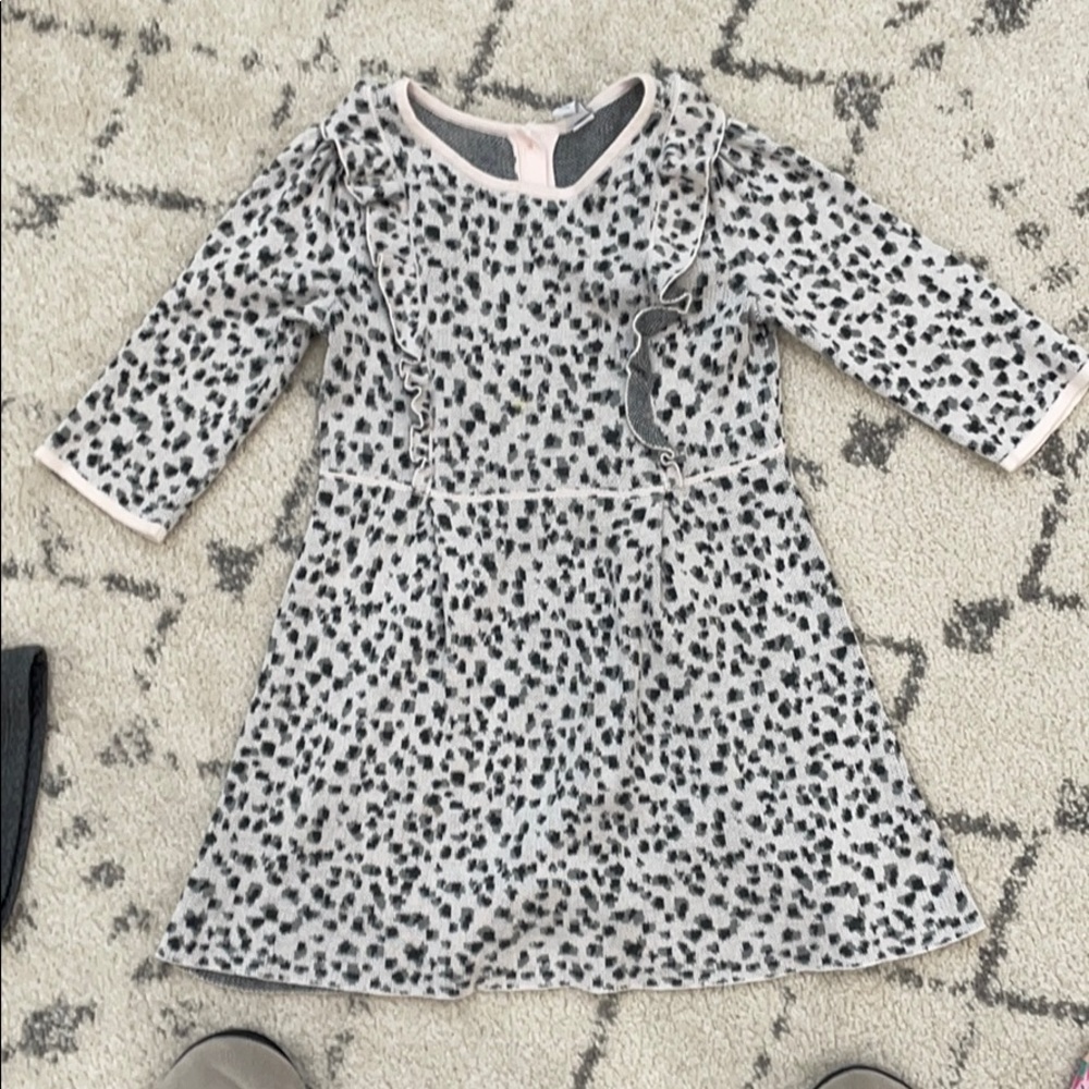 Girls dress
